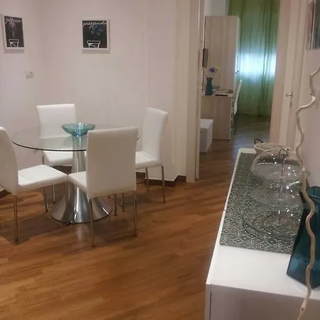 Residenza Piazza Moro 3* 바리