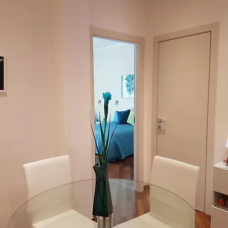 Residenza Piazza Moro 3* Бари